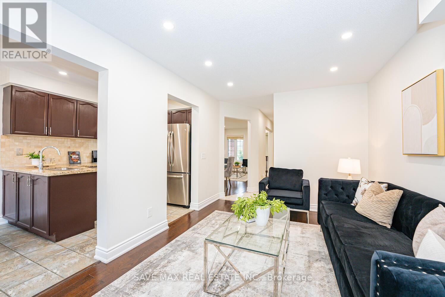 945 APPLECROFT CIRCLE Image 14
