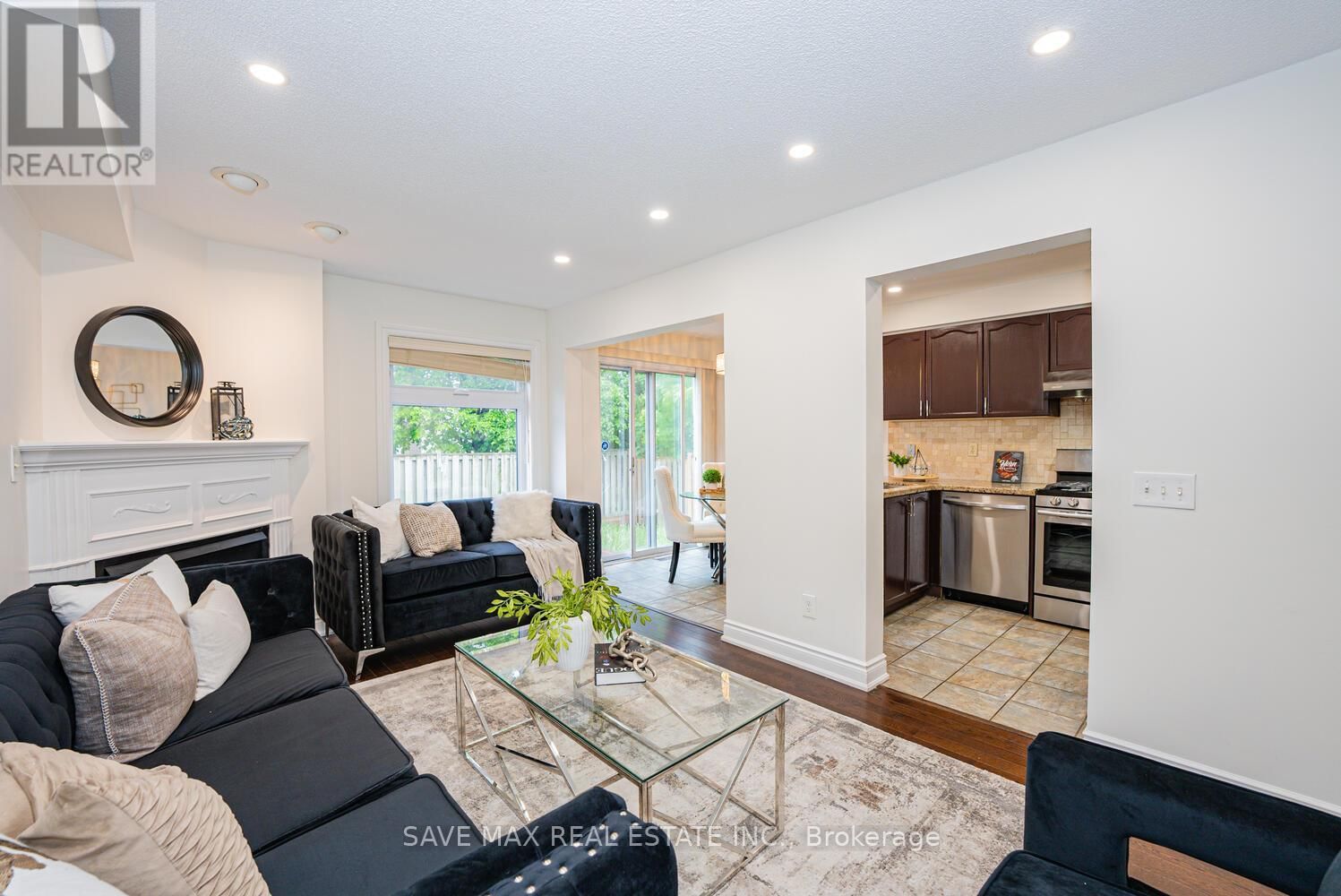 945 APPLECROFT CIRCLE Image 19