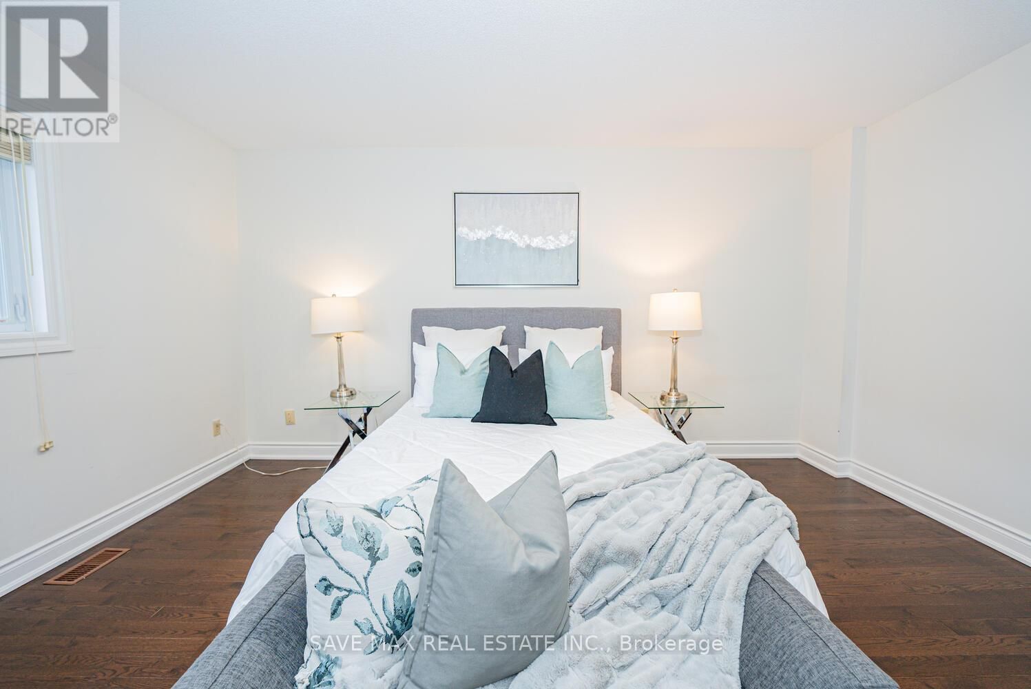 945 APPLECROFT CIRCLE Image 28