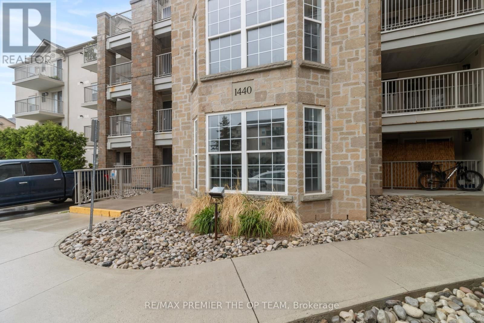 404 - 1440 BISHOPS GATE Image 9