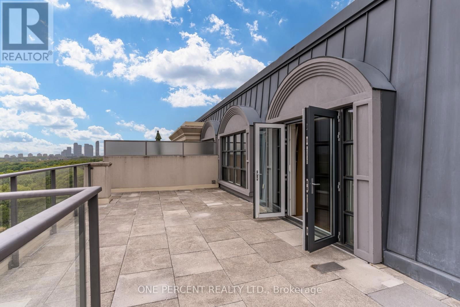 PH1 - 2855 BLOOR STREET WEST Image 12