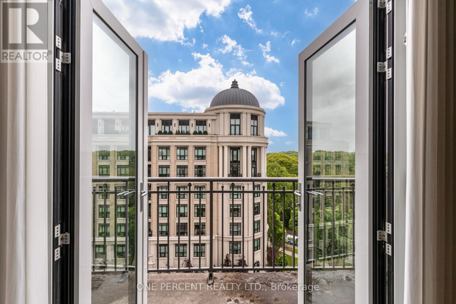 PH1 - 2855 BLOOR STREET WEST Image 38