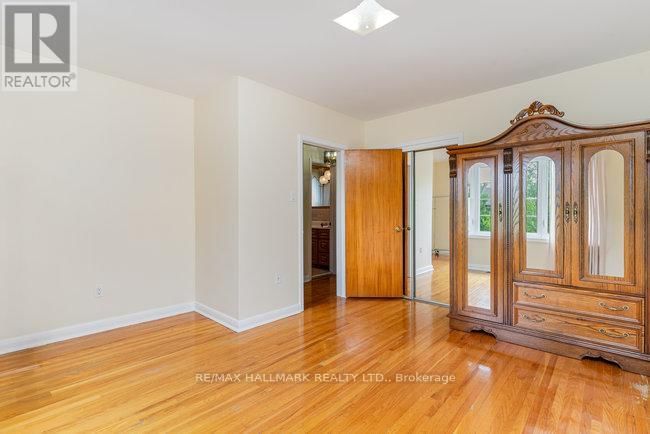35 CLAIRTON CRESCENT Image 14