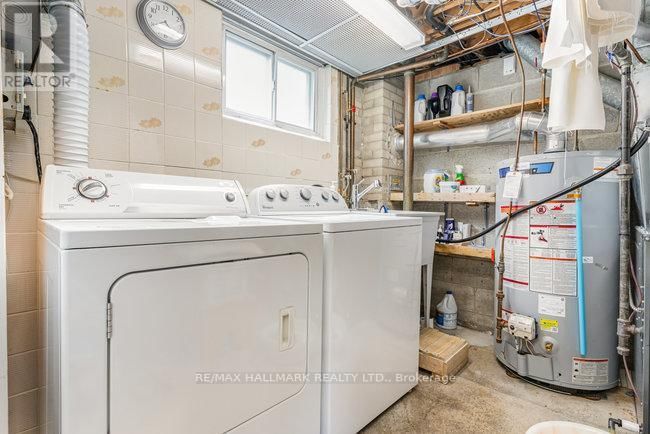 35 CLAIRTON CRESCENT Image 25