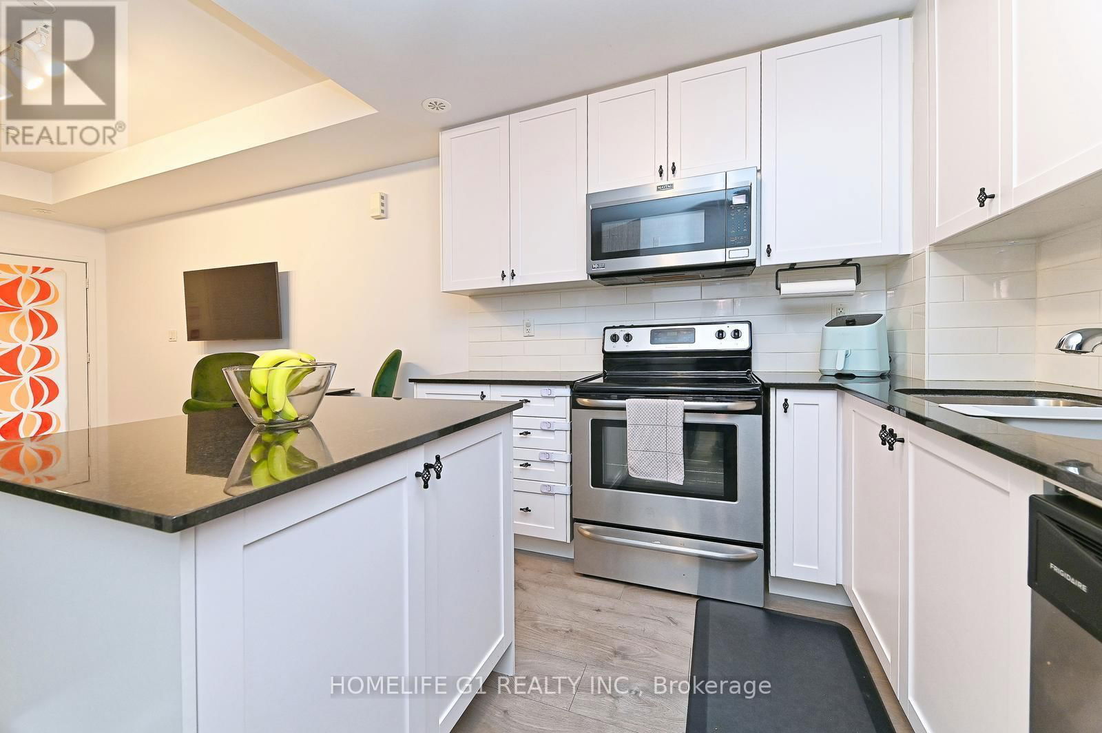 6B-867 WILSON AVENUE Image 22