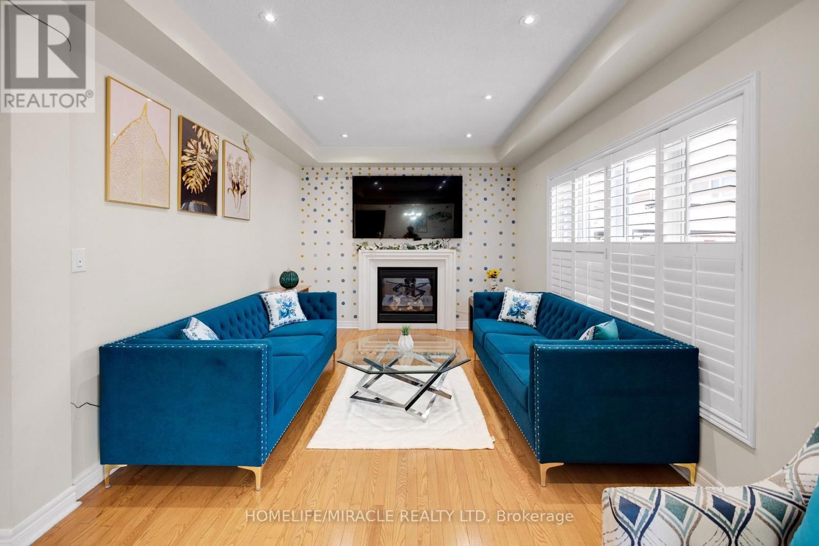 25 OPENBAY GARDENS Image 11