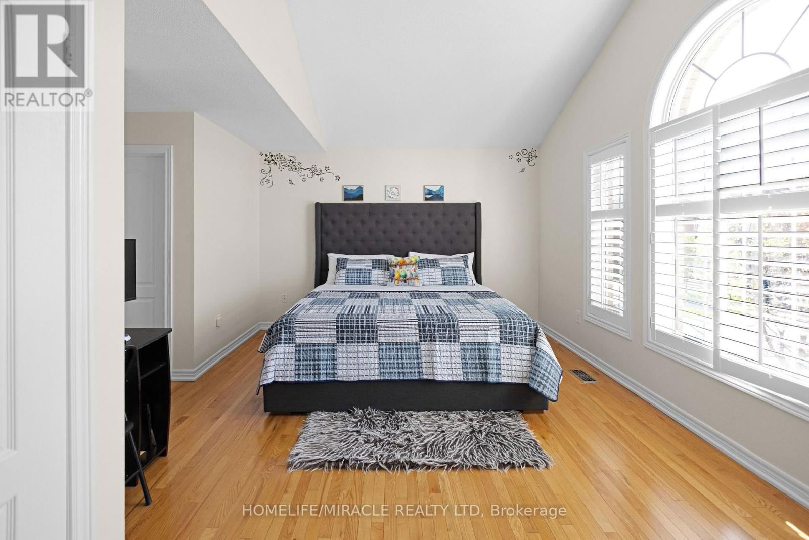 25 OPENBAY GARDENS Image 30