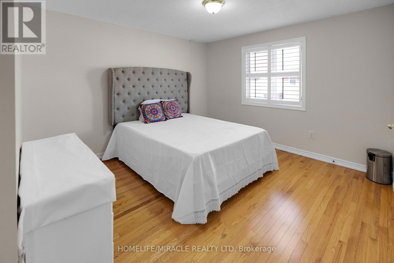 25 OPENBAY GARDENS Image 36