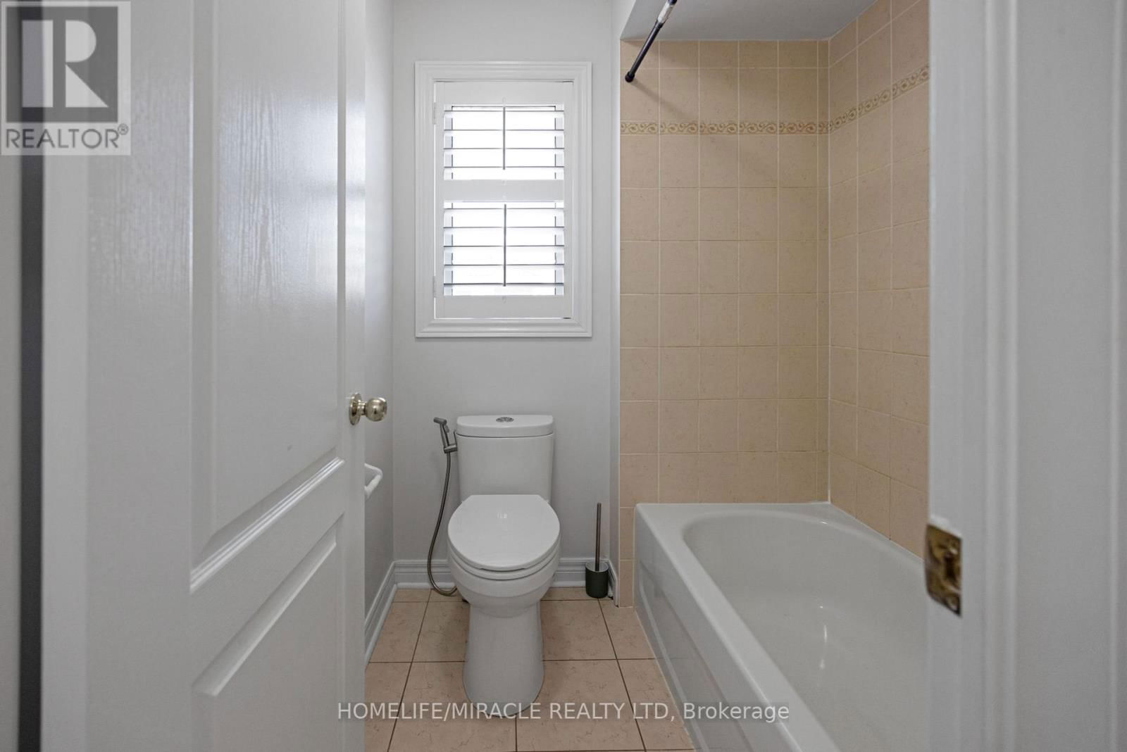 25 OPENBAY GARDENS Image 37