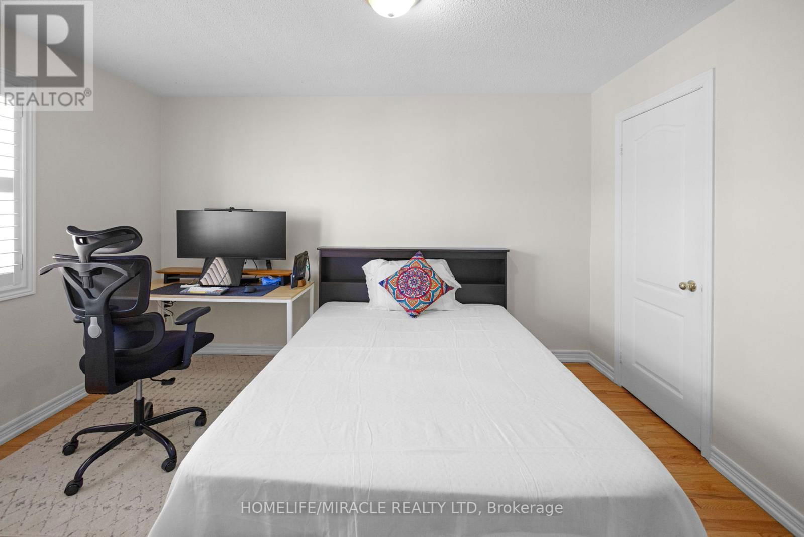 25 OPENBAY GARDENS Image 40