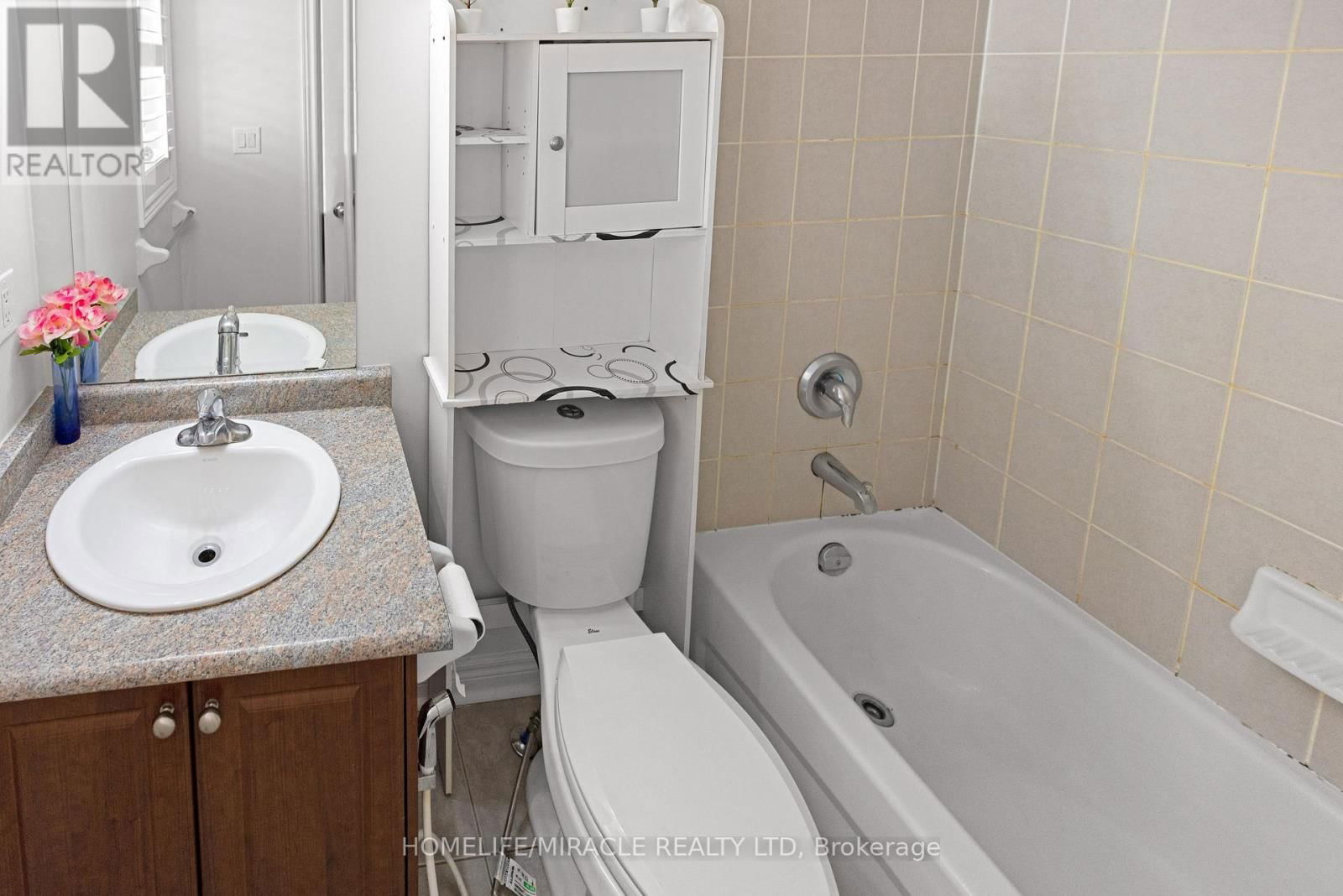 25 OPENBAY GARDENS Image 45
