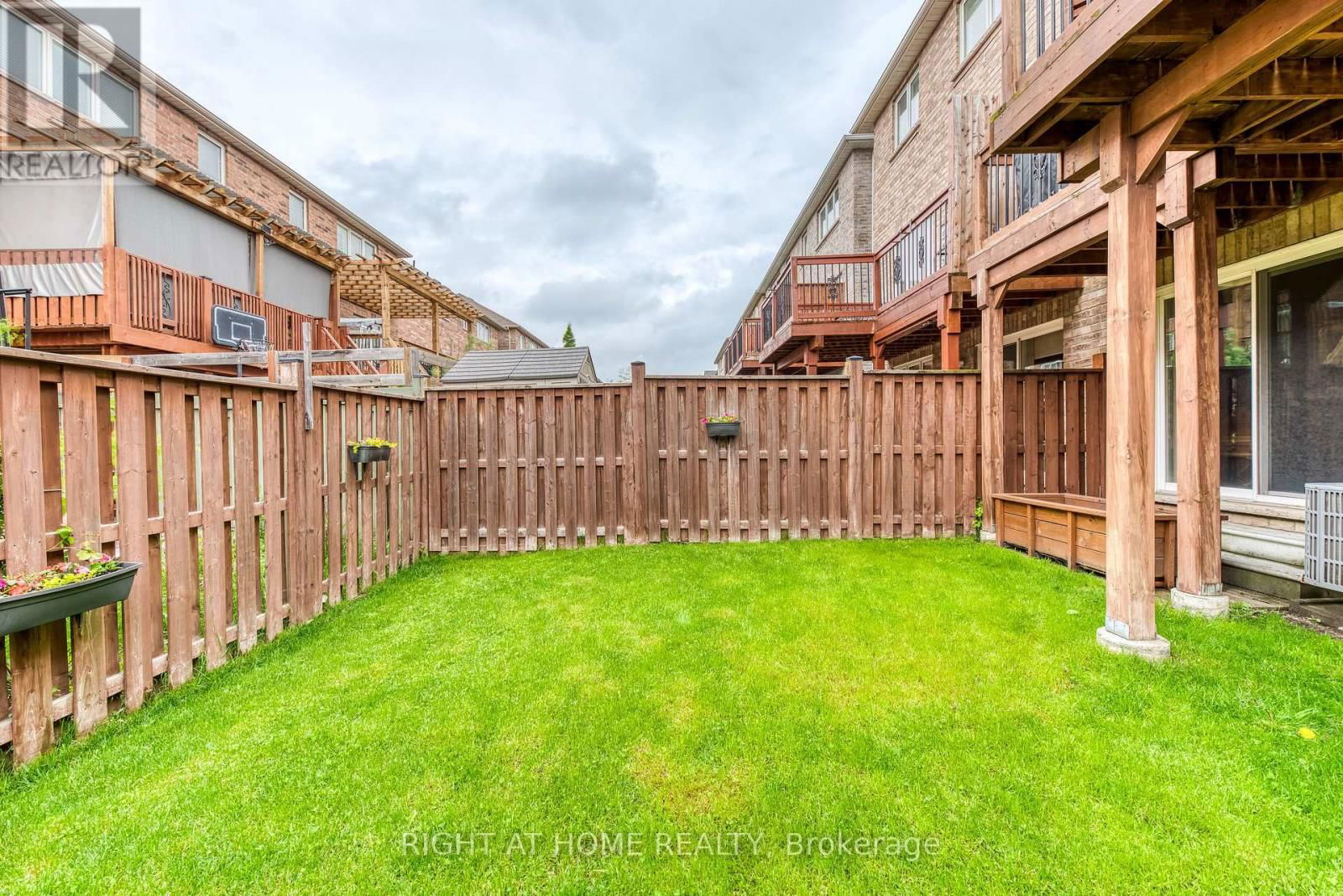 24 LOU POMANTI STREET Image 34