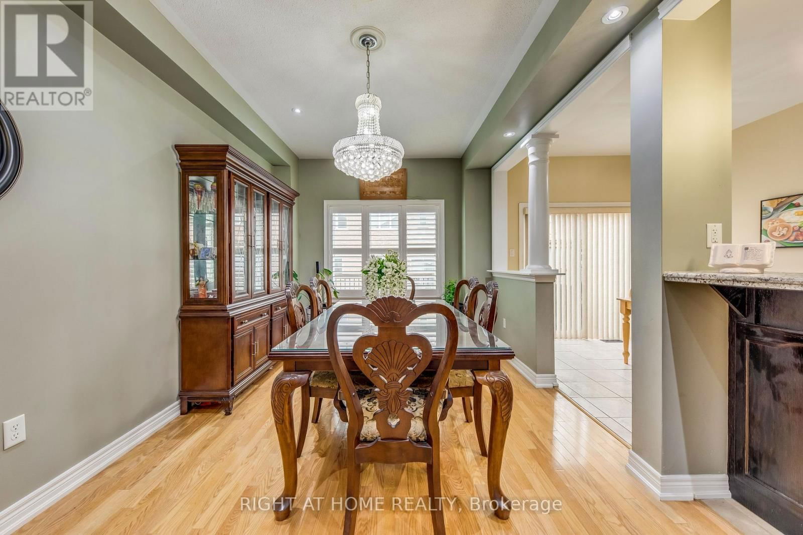 24 LOU POMANTI STREET Image 9