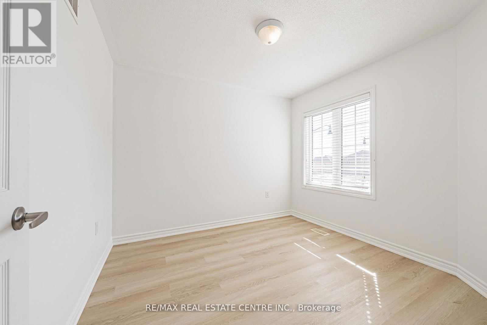 13 SAIL ROAD Image 30