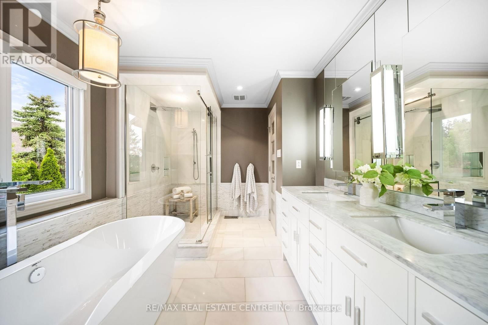 4229 GLENEAGLES COURT Image 22
