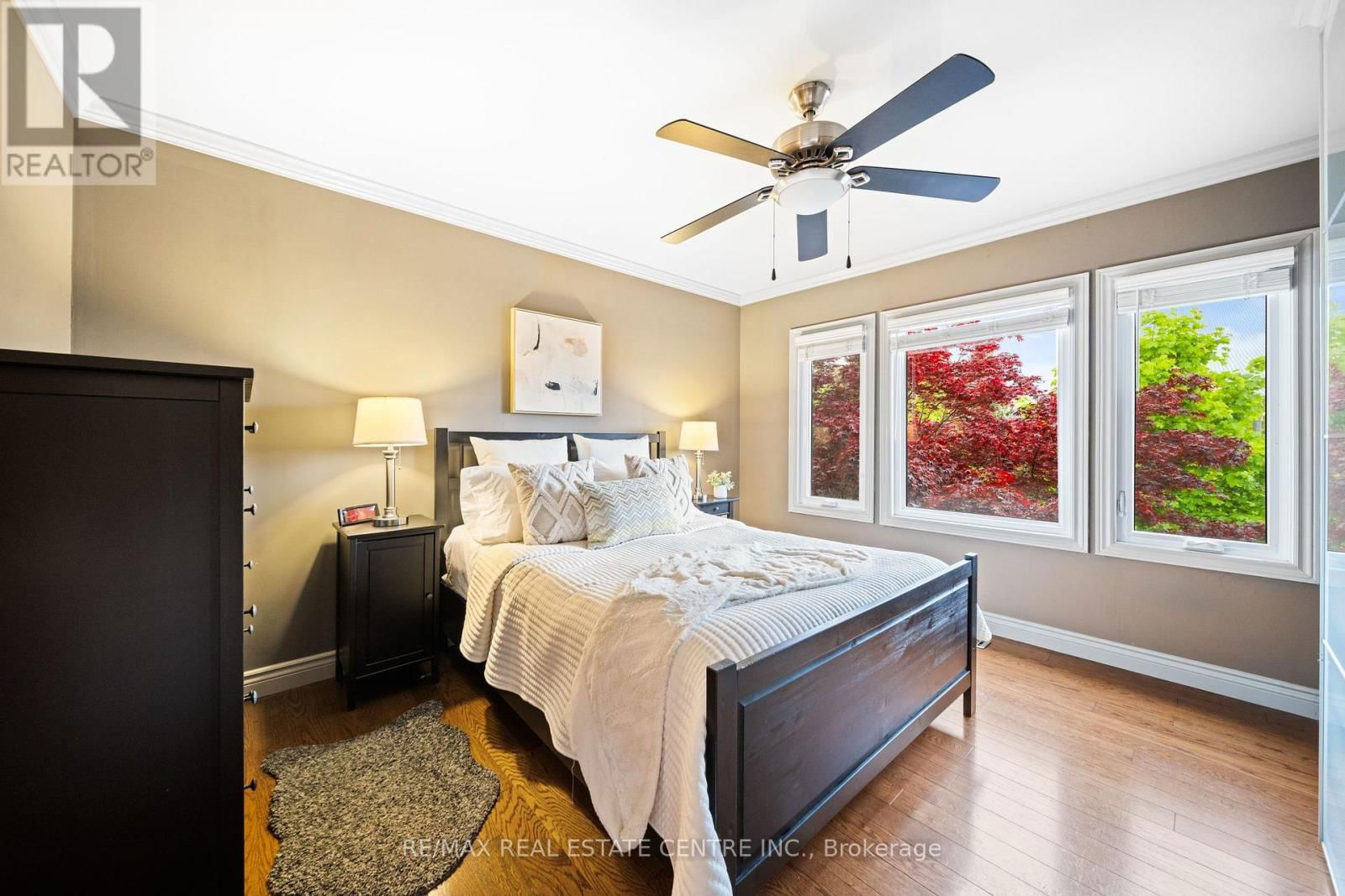 4229 GLENEAGLES COURT Image 28