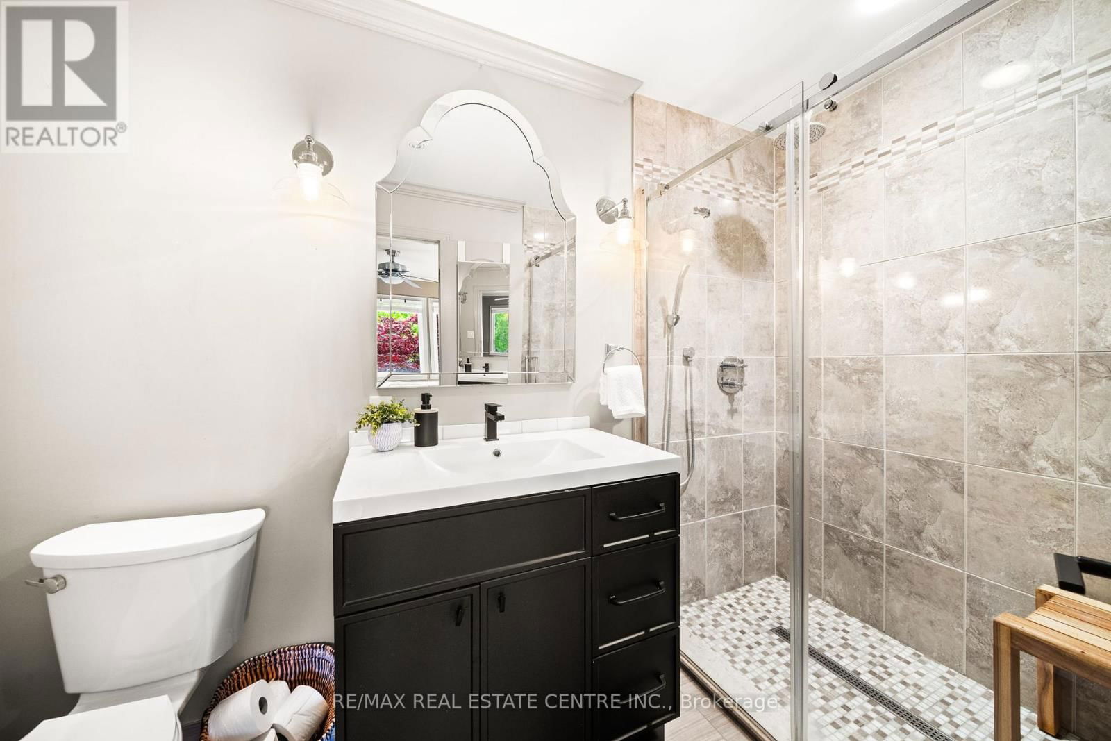 4229 GLENEAGLES COURT Image 29
