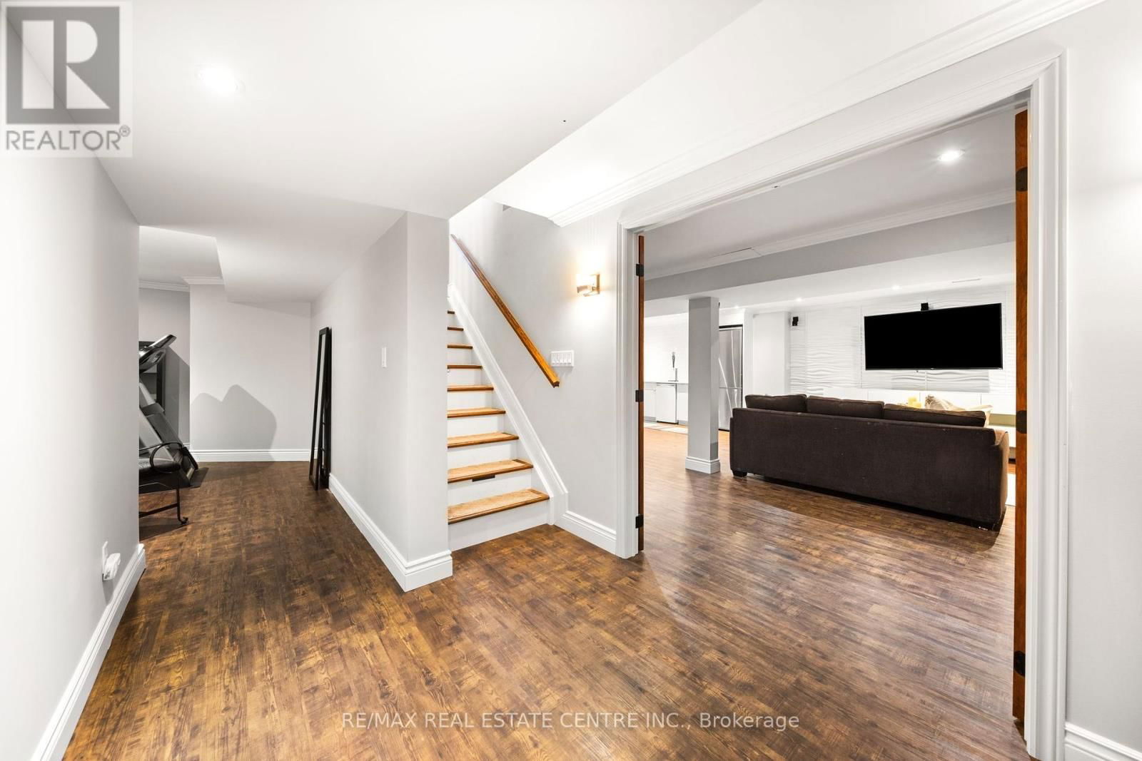 4229 GLENEAGLES COURT Image 30