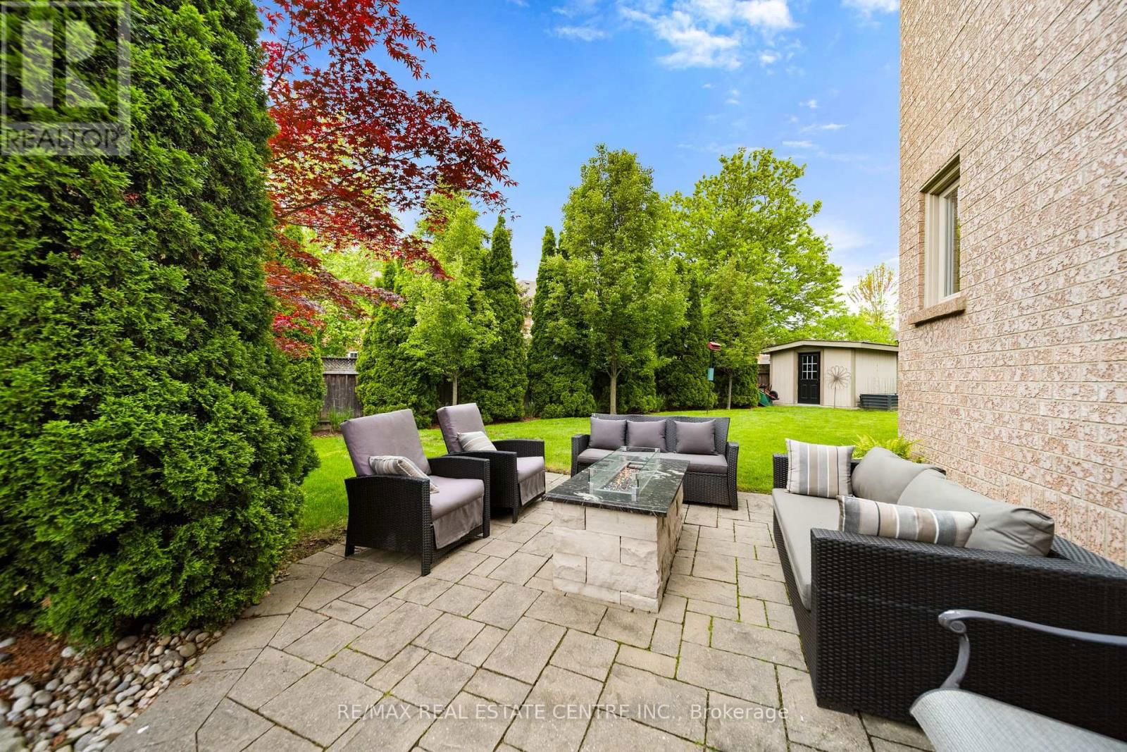 4229 GLENEAGLES COURT Image 40