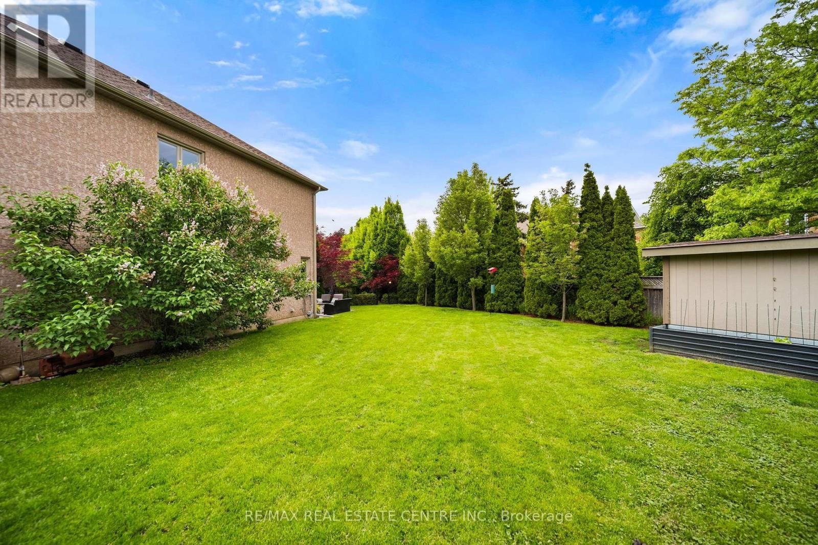 4229 GLENEAGLES COURT Image 46
