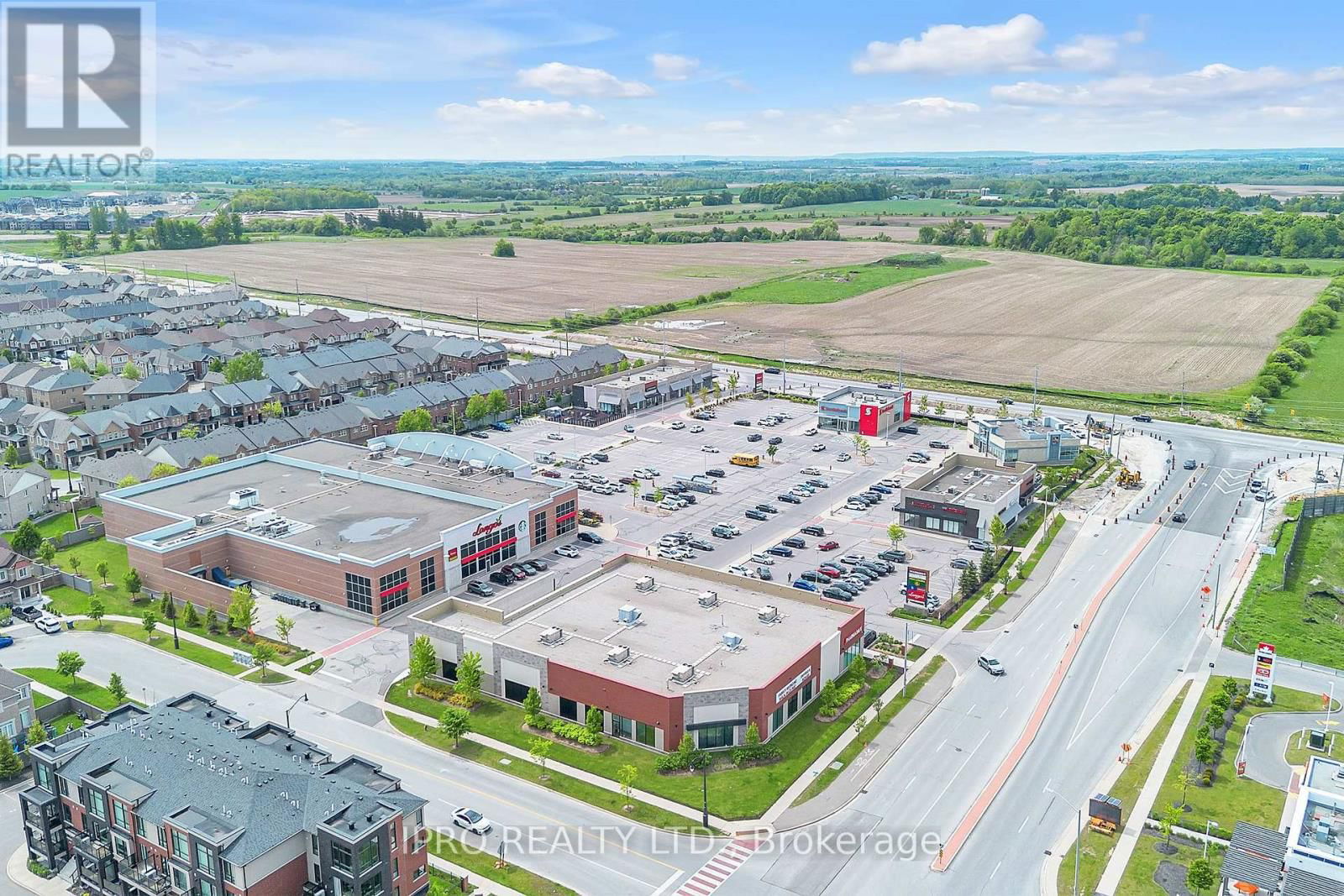 709 - 215 VETERANS DRIVE Image 35