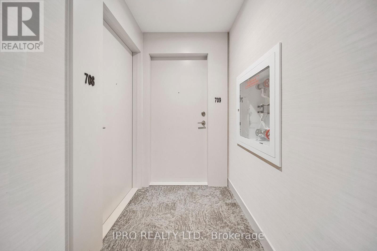 709 - 215 VETERANS DRIVE Image 7
