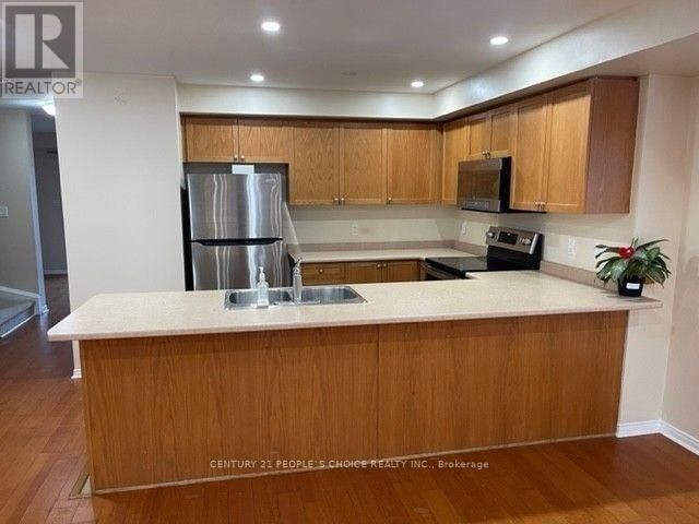 16 - 3200 BENTLEY DRIVE Image 4