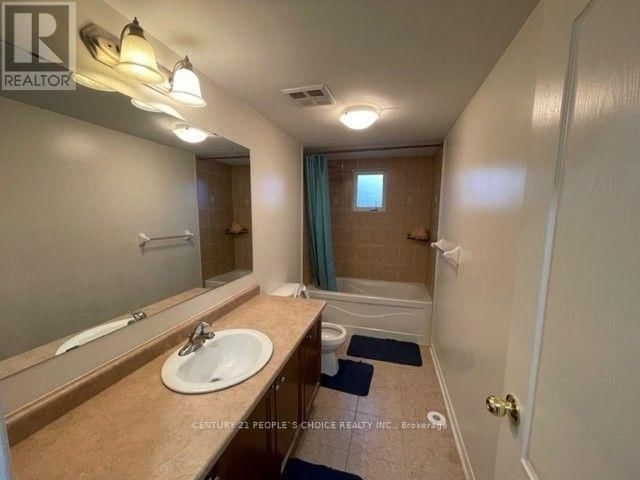 16 - 3200 BENTLEY DRIVE Image 9