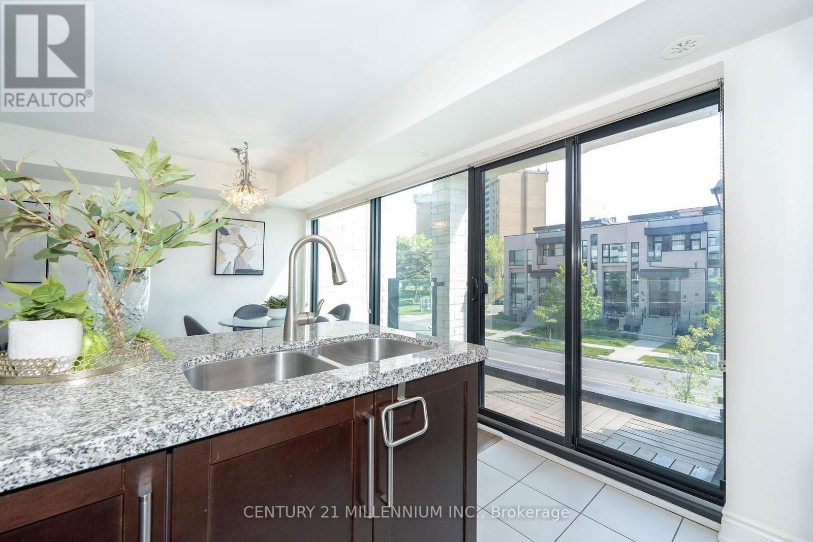 414 - 130 WIDDICOMBE HILL BOULEVARD Image 14