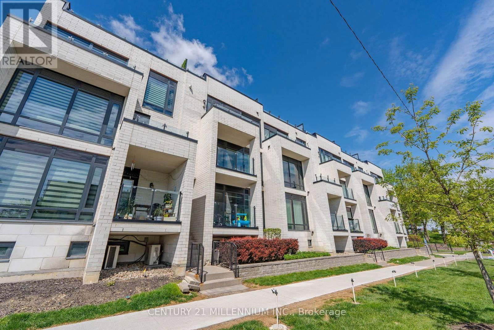 414 - 130 WIDDICOMBE HILL BOULEVARD Image 2