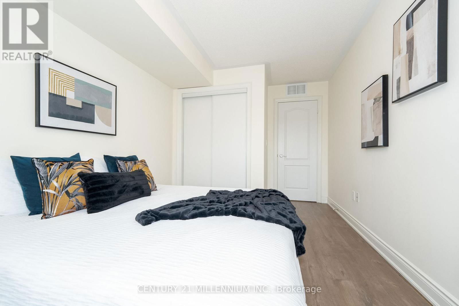 414 - 130 WIDDICOMBE HILL BOULEVARD Image 20