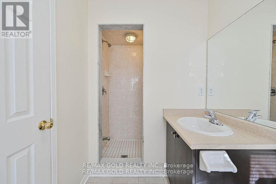 92 COOKVIEW DRIVE Image 13