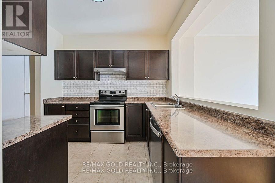 92 COOKVIEW DRIVE Image 3