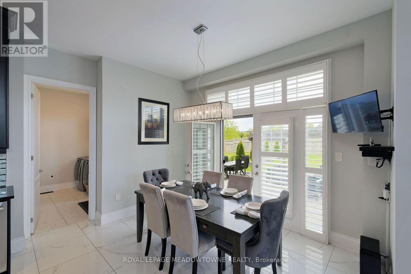 1 ROYAL WEST DRIVE Image 14