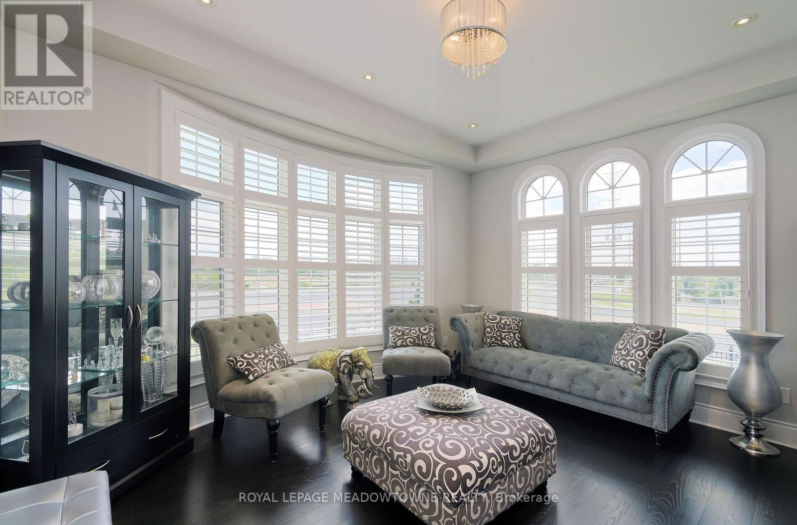 1 ROYAL WEST DRIVE Image 16