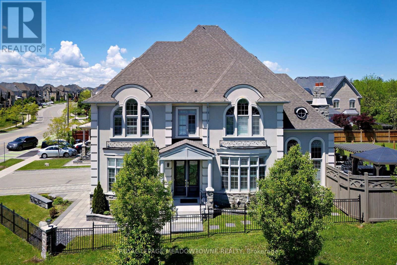 1 ROYAL WEST DRIVE Image 2