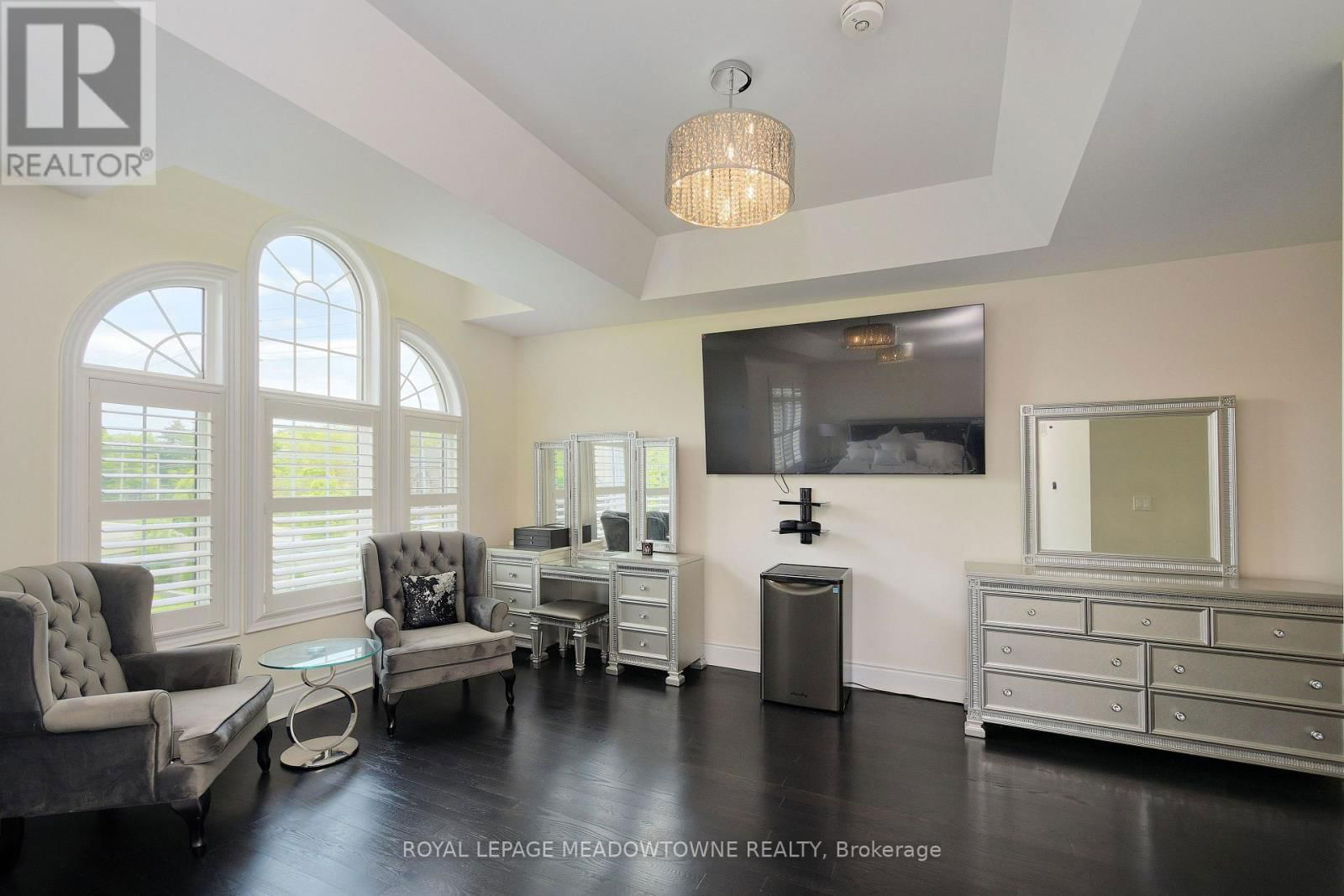 1 ROYAL WEST DRIVE Image 21