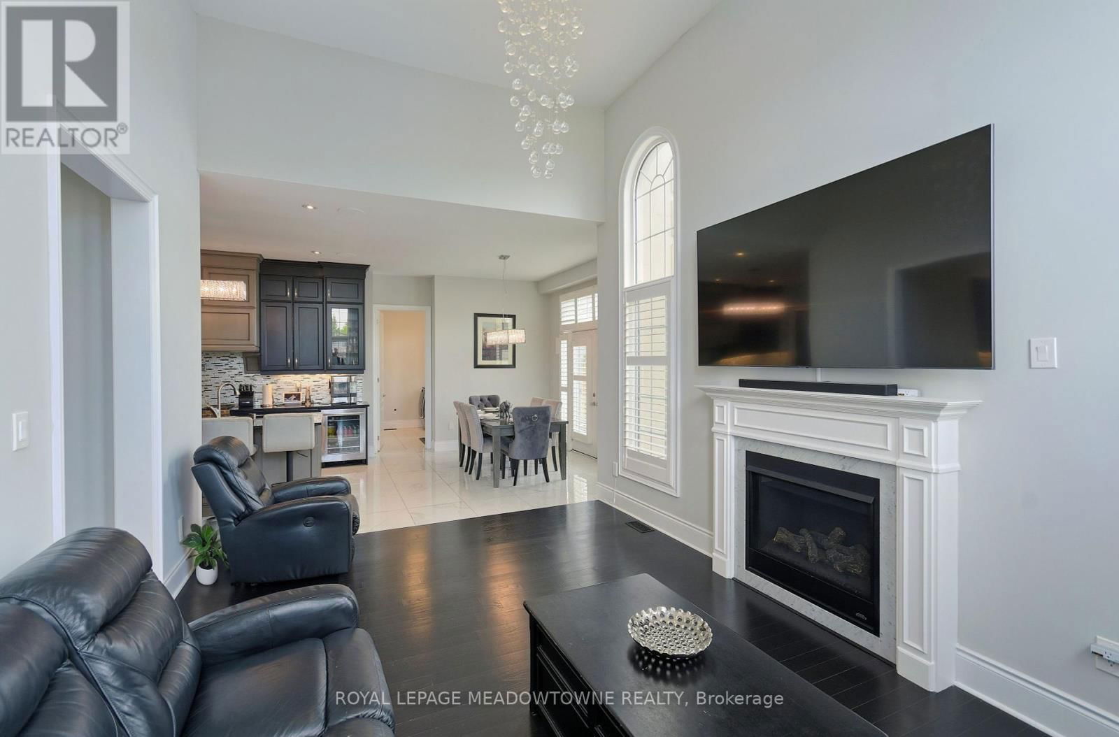 1 ROYAL WEST DRIVE Image 7