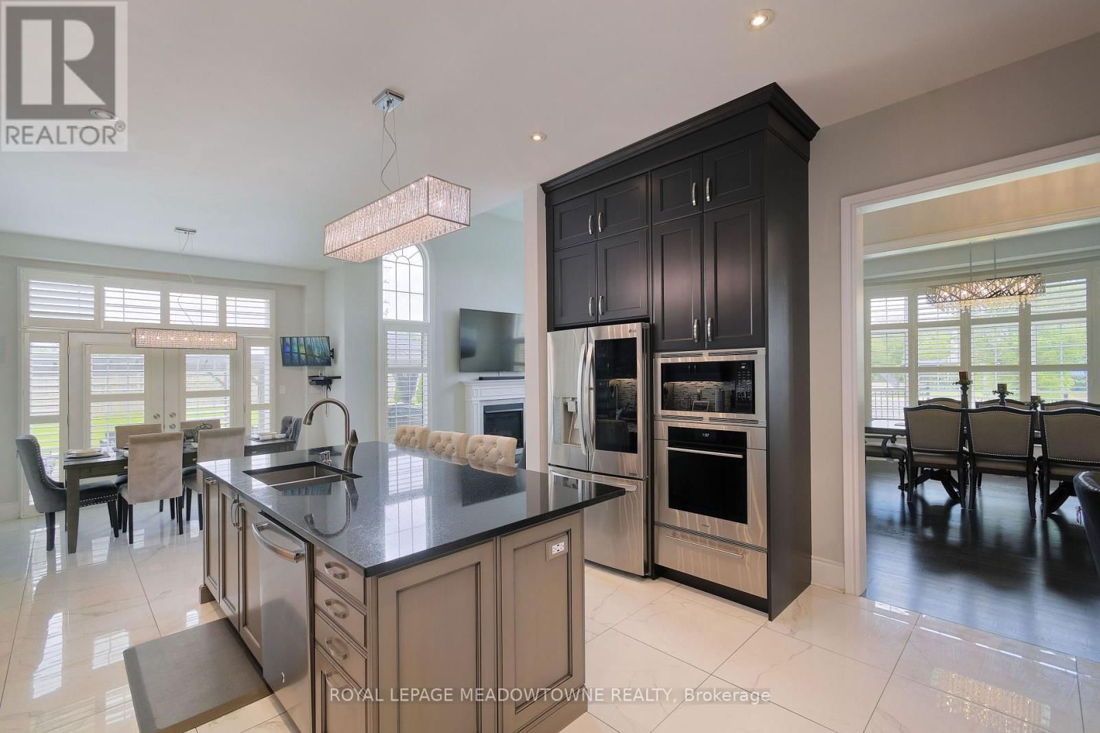 1 ROYAL WEST DRIVE Image 9