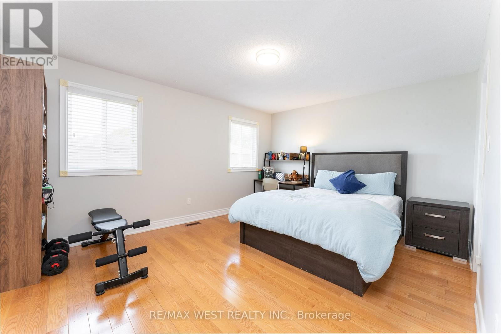 991 MANNINGTON LANE Image 15
