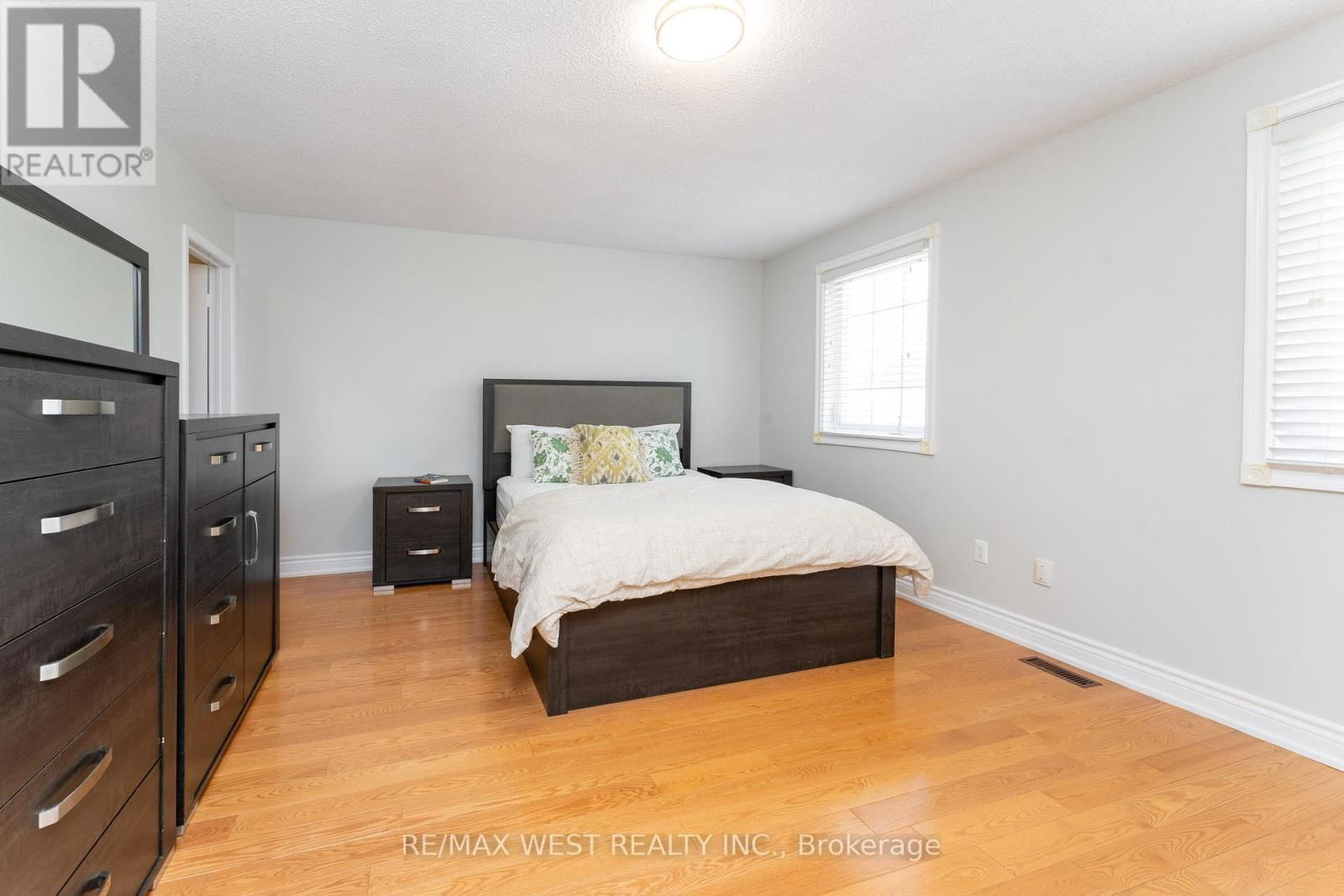 991 MANNINGTON LANE Image 16