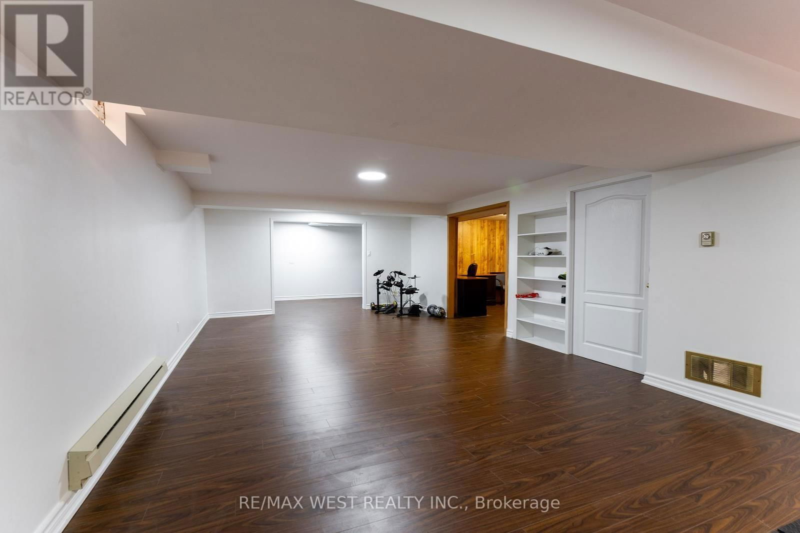 991 MANNINGTON LANE Image 19