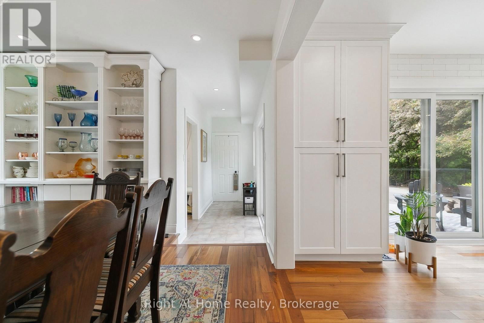 293 RIVER GLEN BOULEVARD Image 19