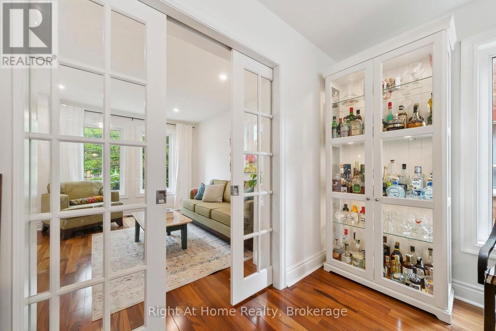 293 RIVER GLEN BOULEVARD Image 22