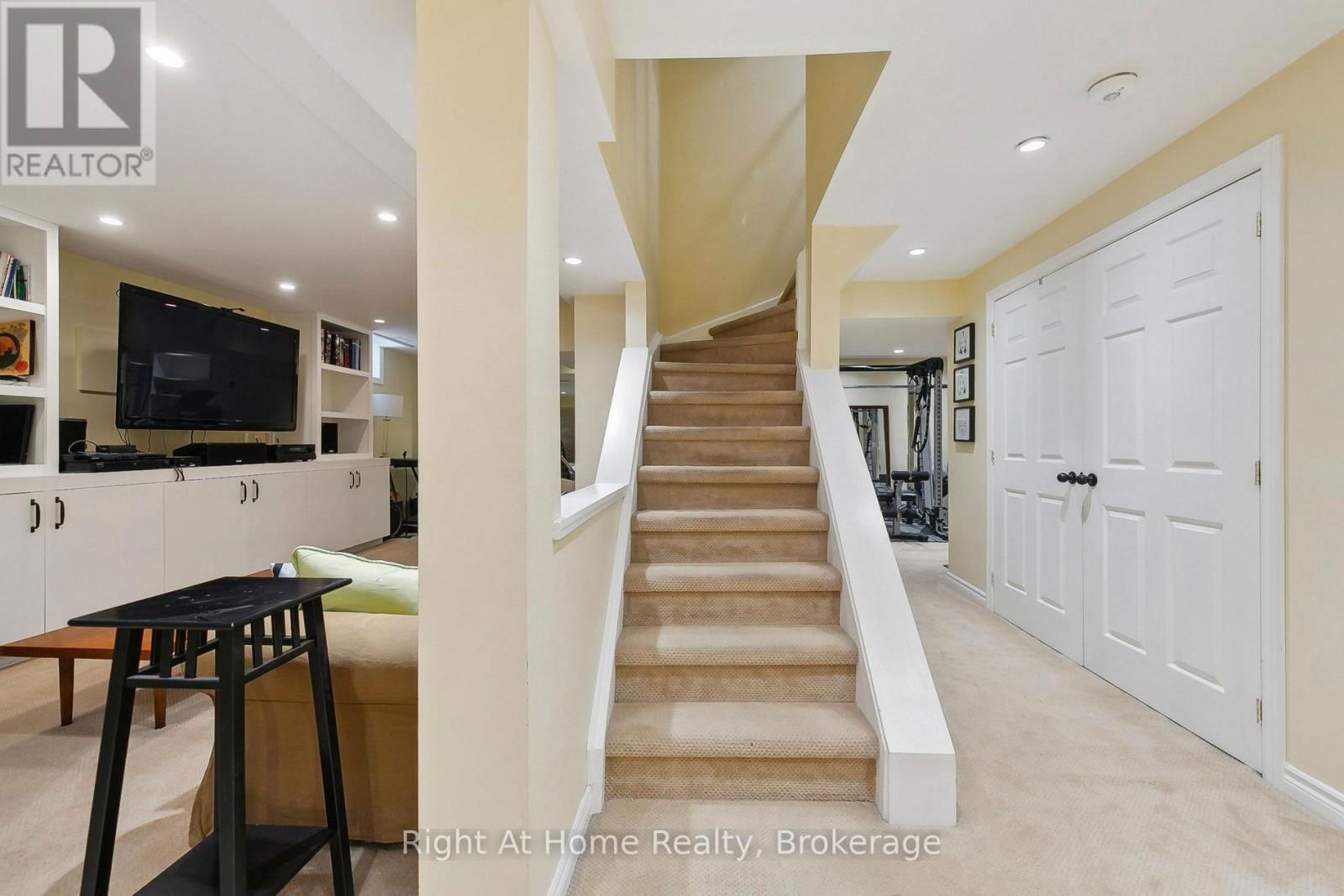 293 RIVER GLEN BOULEVARD Image 42