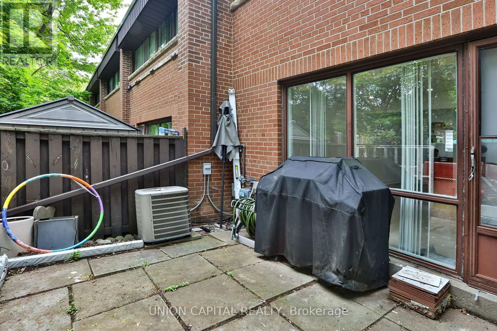 TH02 - 353 DRIFTWOOD AVENUE Image 27