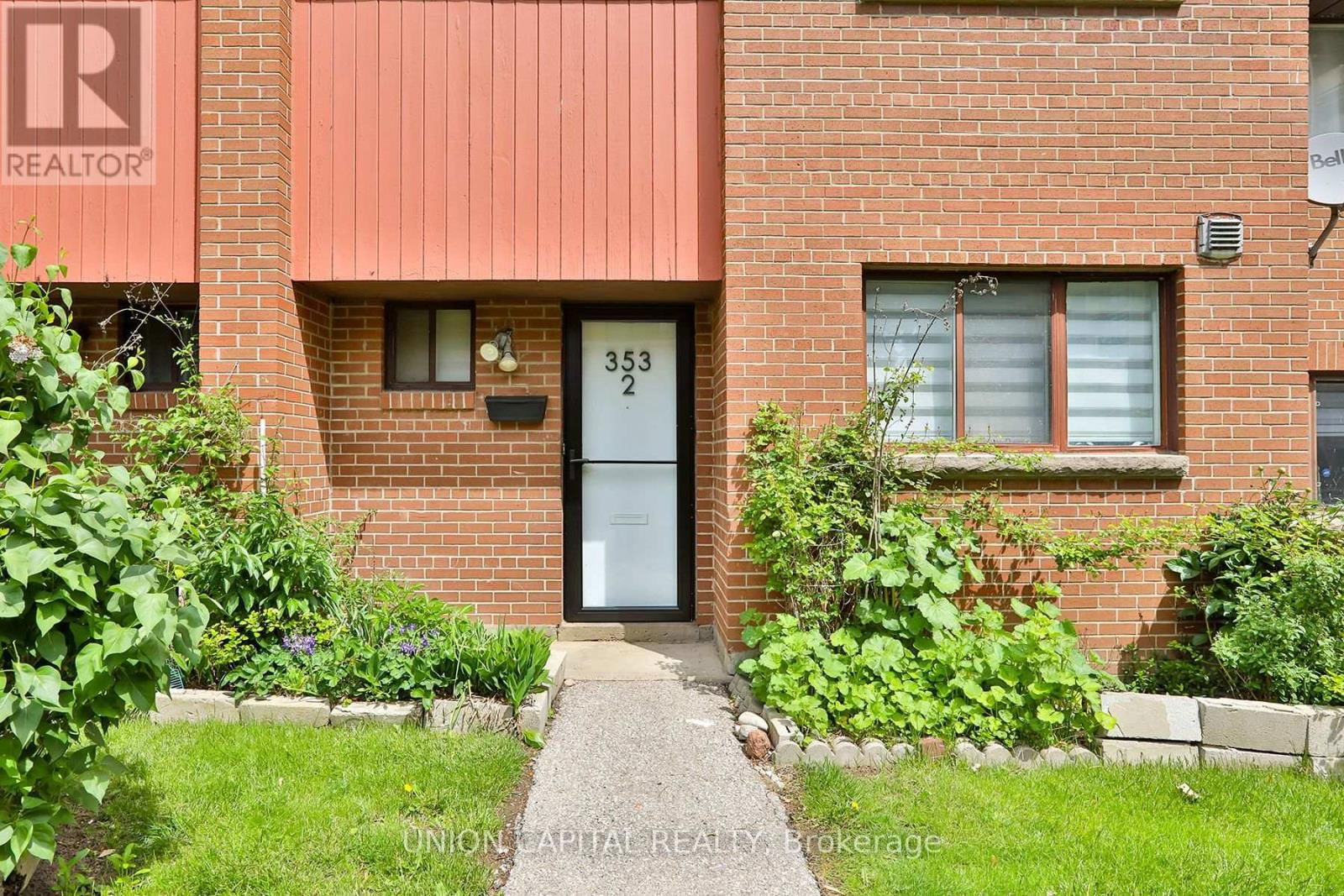 TH02 - 353 DRIFTWOOD AVENUE Image 29