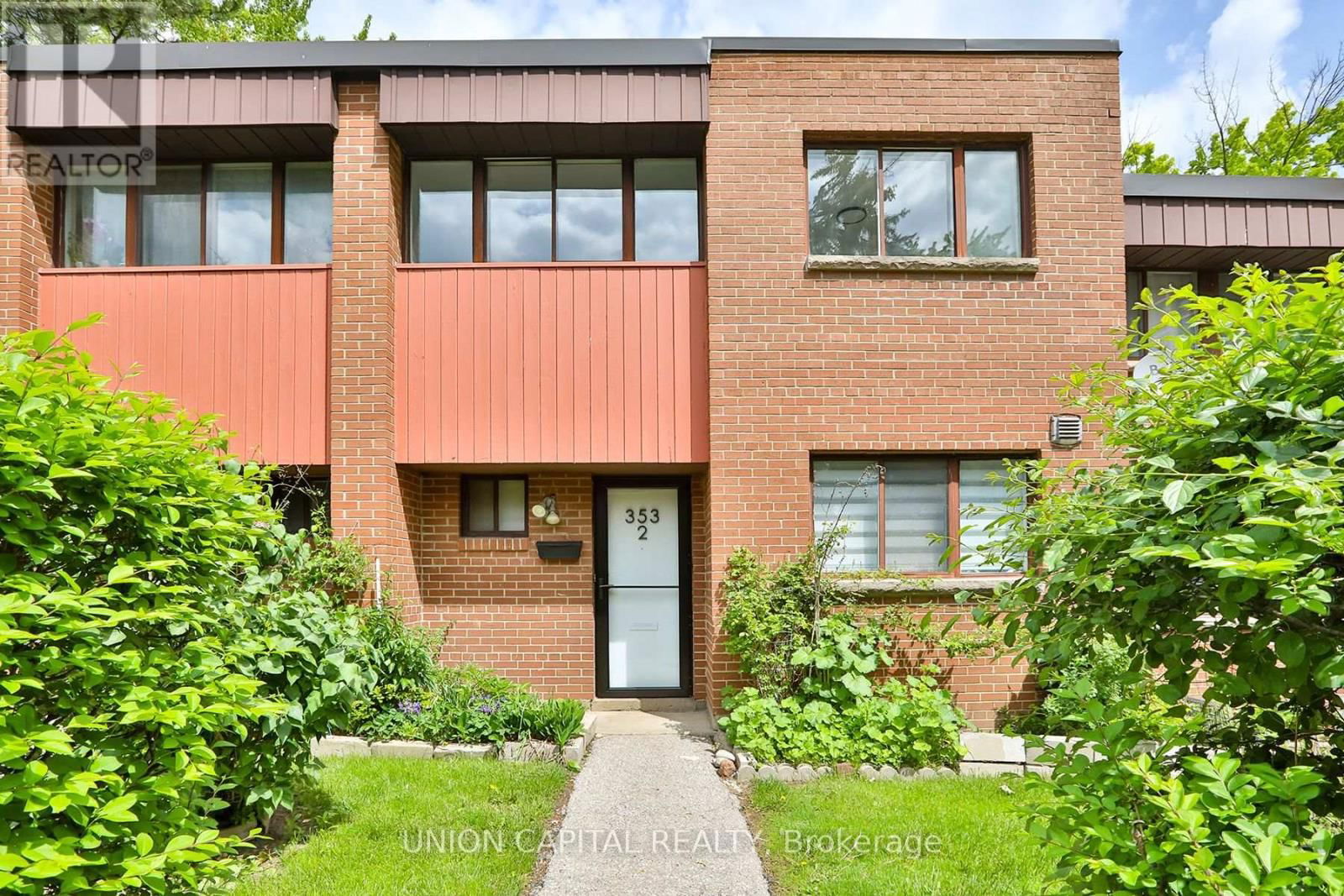 TH02 - 353 DRIFTWOOD AVENUE Image 30