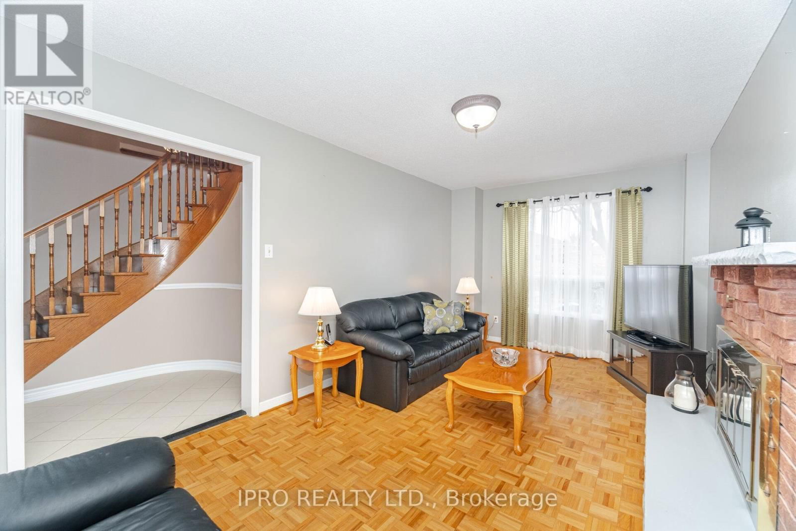 97 MAJOR WM. SHARPE DRIVE Image 12