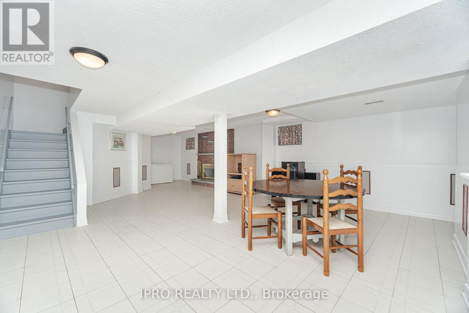 97 MAJOR WM. SHARPE DRIVE Image 29